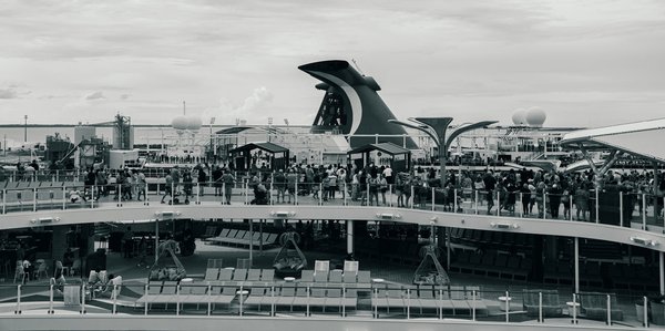 How Is Technology Transforming the Landscape of Tourism in the UK?